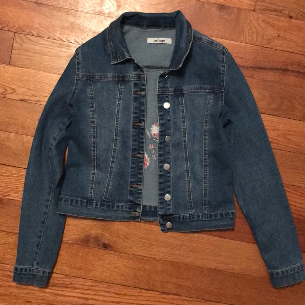 Embroidered Jean Jacket, Women’s size M!